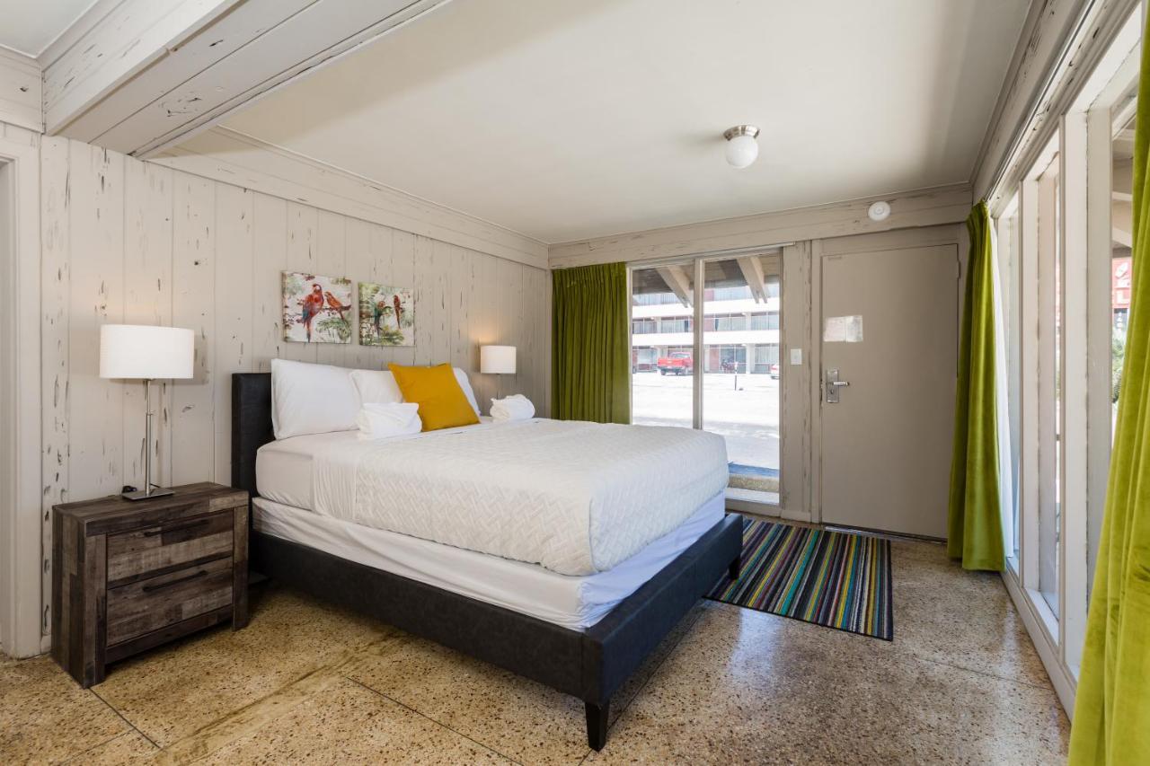 Waikiki Village Myrtle Beach Extérieur photo